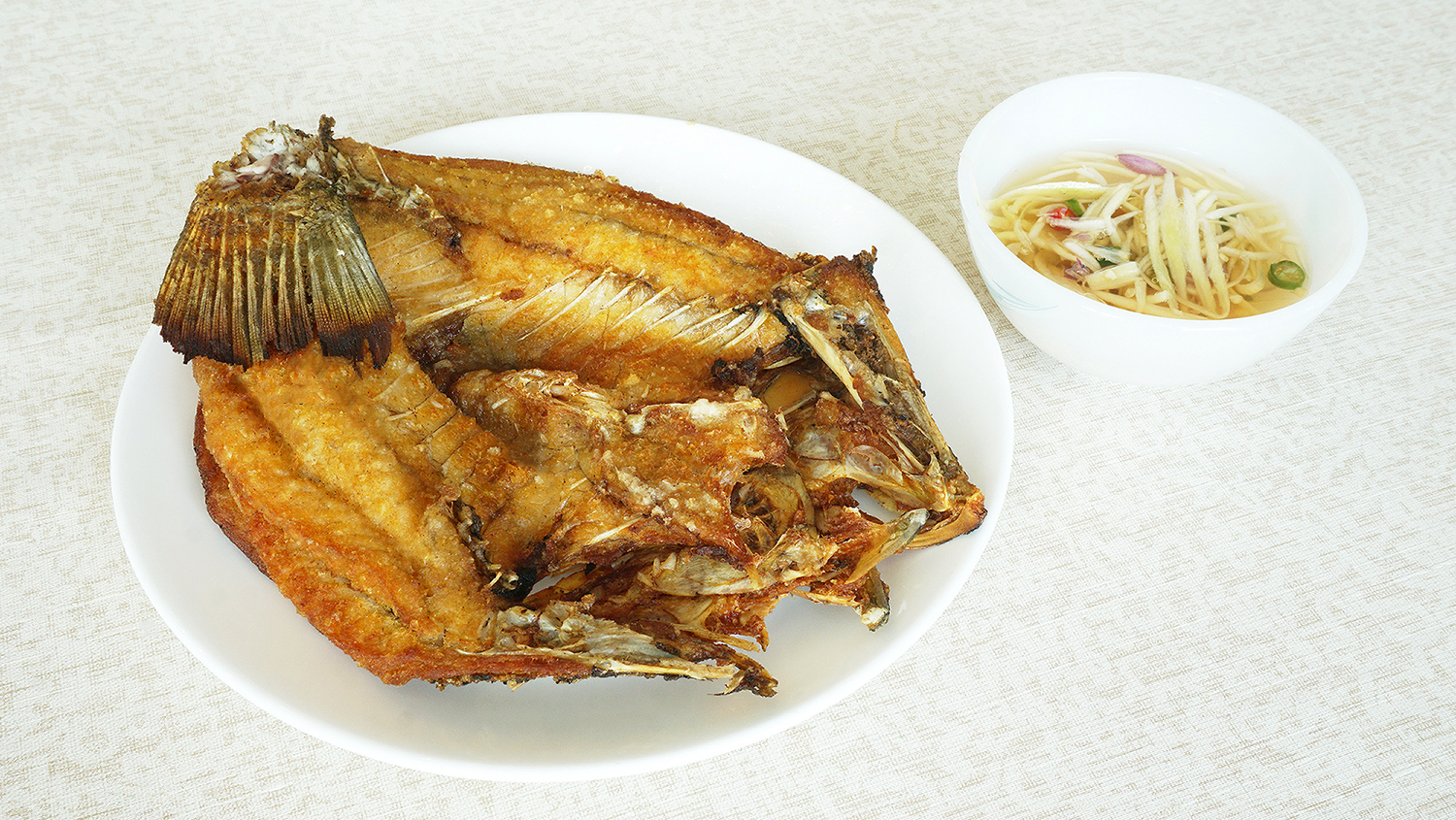 Krua Khun Mae Seafood Delivery 6