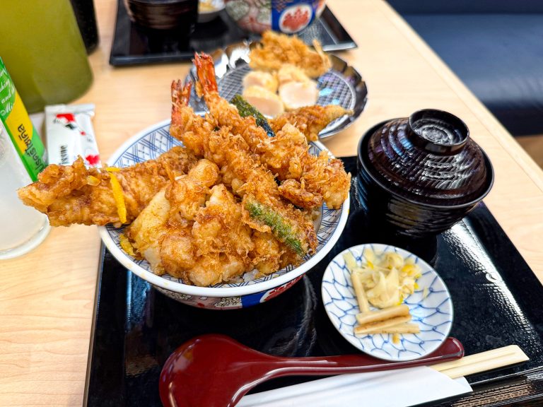 กินข้าวหน้าเทมปุระร้านดังจากญี่ปุ่น HANNOSUKE TEMPURA TENDON TOKYO @ONE BANGKOK รับคิวรอบละ 190 คิว รอคิว 3 ชั่วโมงได้กิน… คุ้มมั๊ย