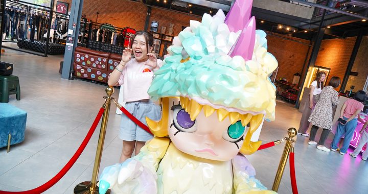 แม้กระแส Art Toy จะเงียบลงไปแล้ว… แต่ผมดันใช้เวลาอยู่ในร้านนี้เกือบ 3 ชั่วโมงแบบไม่รู้ตัว